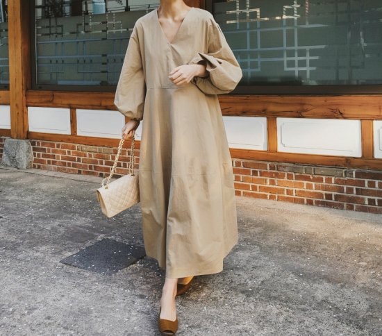 【取寄：納期2週間】ロングワンピース レディース 大きいサイズ ゆったり ロング丈 Vネック パフスリーブ