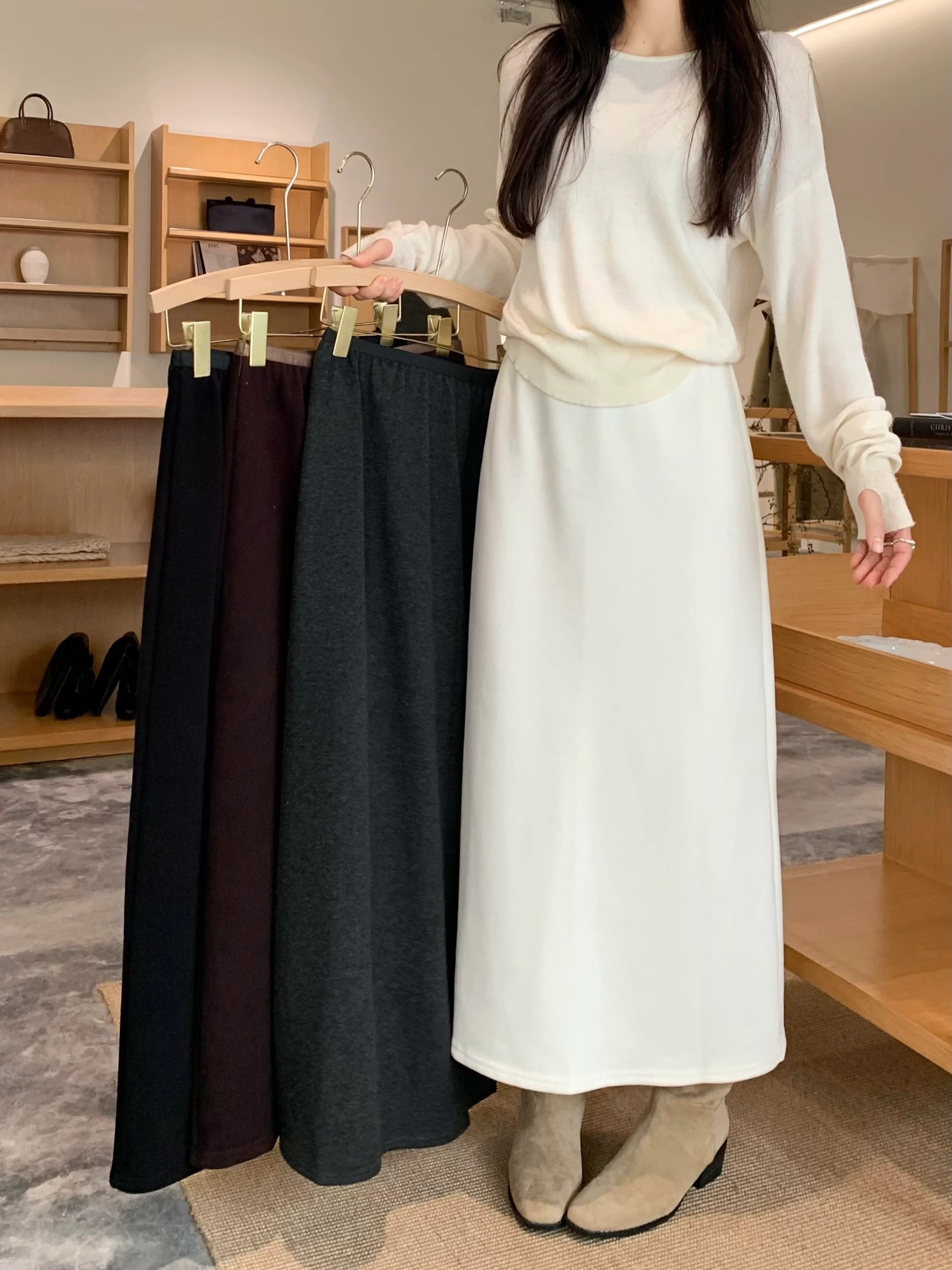 25 韓国っぽ 暖かい厚手裹起毛 スリット入り スカート ロング丈かわいい レディース 女っぽ カジュアル きれいめ 大人上品 ゆったり 着回しフェミニンファッションカジュアル フレンチ
