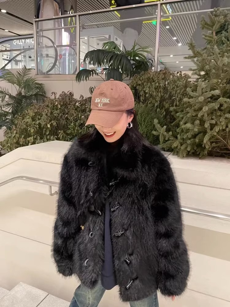 女性のための黒い毛皮のコート冬ミッドレングスイミテーションフォックスファー環境に優しい毛皮コートスクエアカラー新しいファッションスタイル