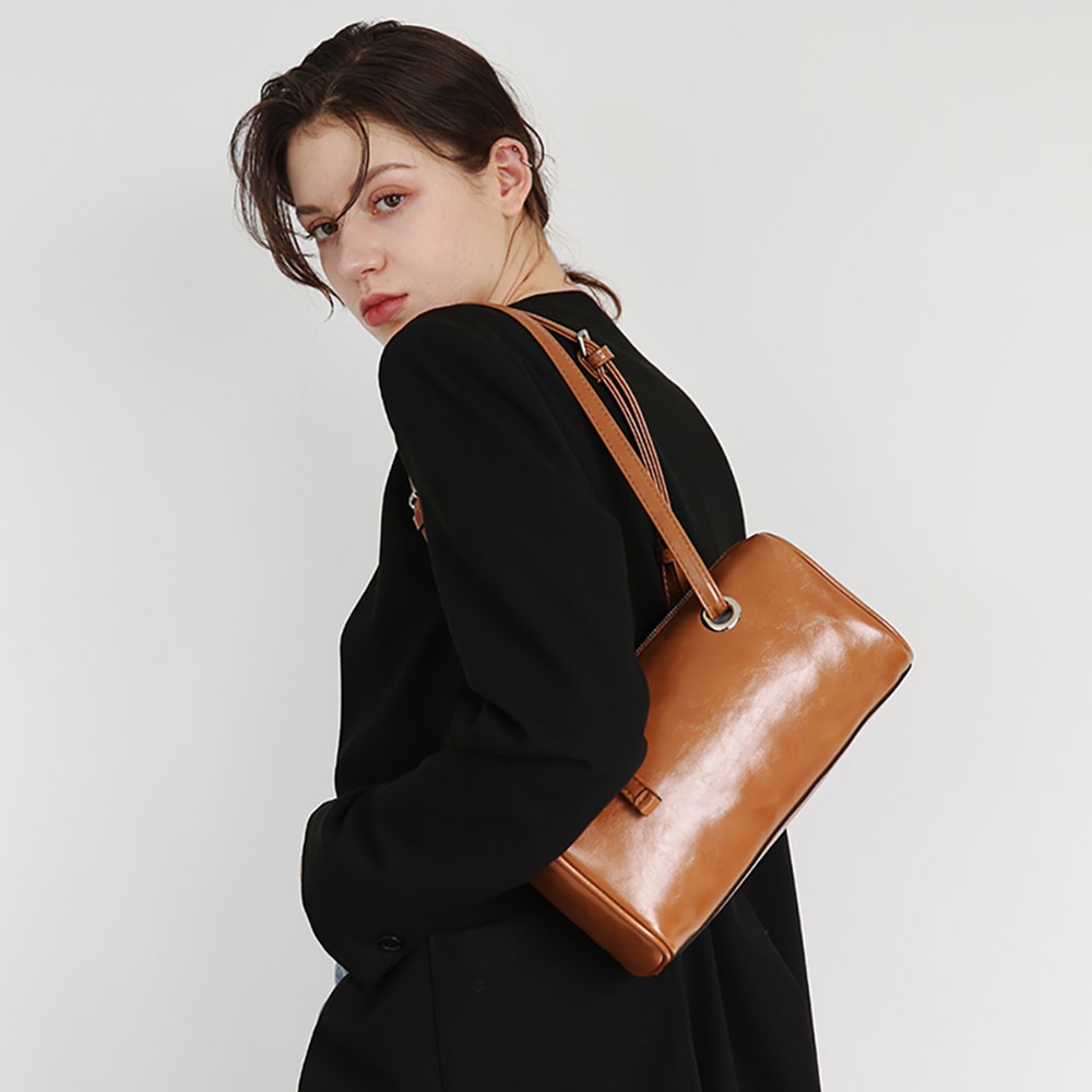 Dioバッグキャメル