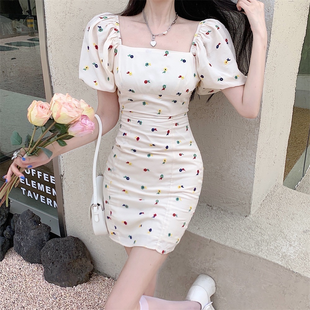 ワンピース タイトスカート ミニ ミニ丈 袖あり 半袖 パフスリーブ シック セクシー女子 ワンピ スクエアネック スリム タイト 細身 かわいい 大人可愛い きれいめ お洒落 かっこいい レトロ