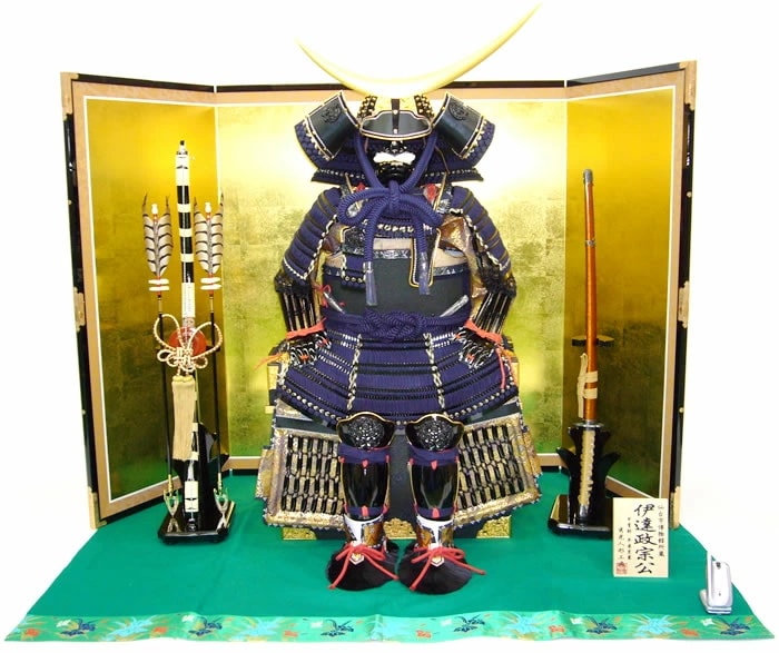 五月人形 5月人形 鎧 鎧兜 2024年 手作り 初節句 送料無料 伊達政宗 着用 コンパクト ミニ 平飾り 新作 秀光 限定品 目玉商品 カッコイイ 買得 お得 人気 ランキング P91066