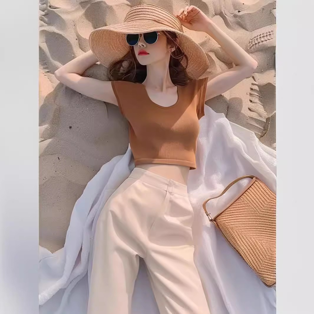 今年それは美しく年齢を減らす美しくファッショナブルで有能でエレガントなパンツ2ピーススーツ女性服夏2024年