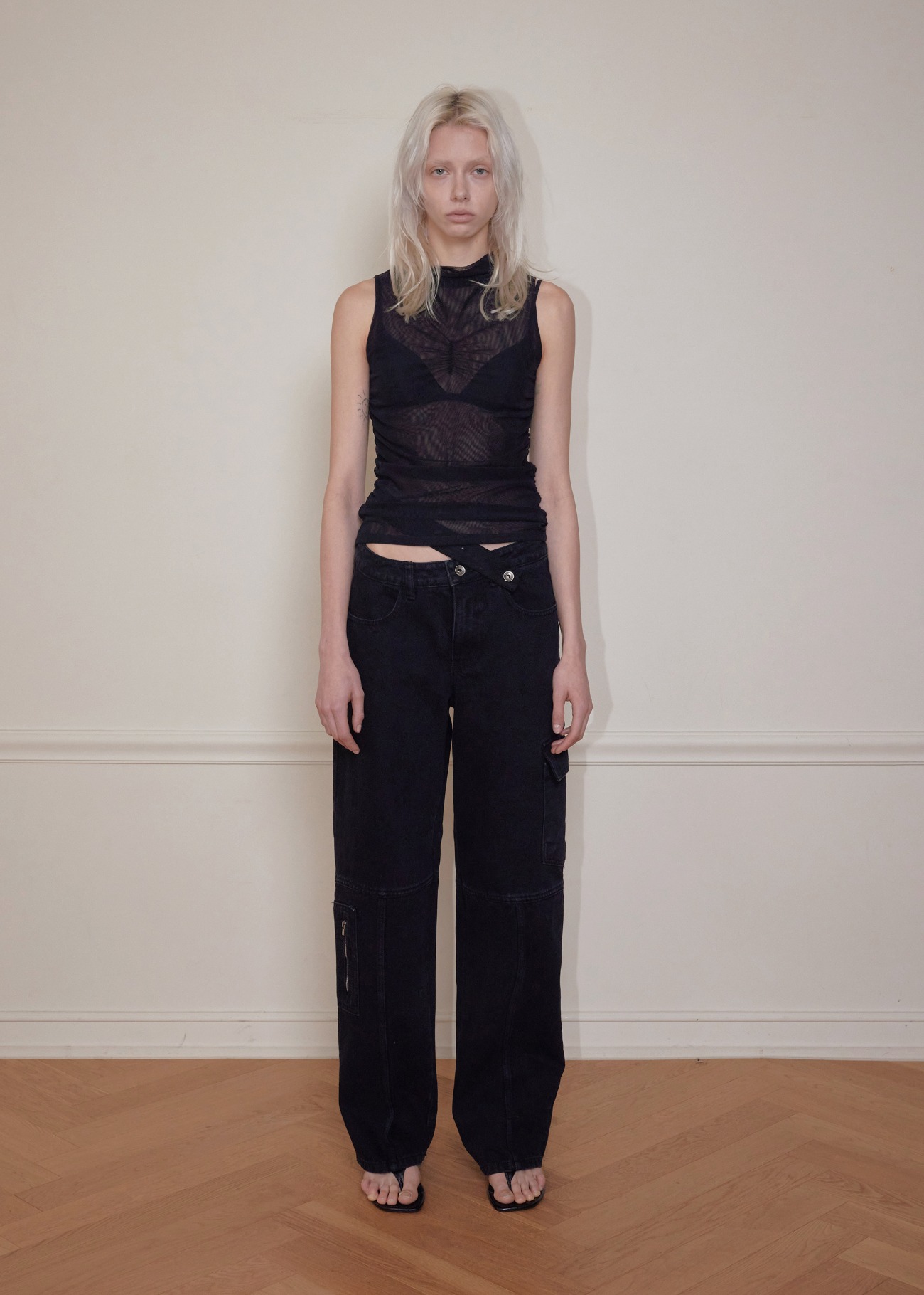 【bohemseo】 [2ND] HALF NECK SHIRRING SLEEVELESS, BLACK 正規品