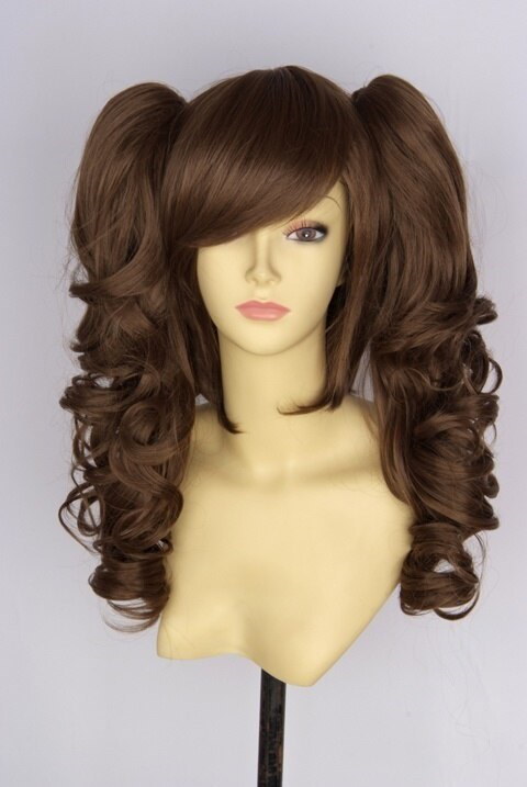 Qoo10] ウィッグ コスプレウィッグ ブラウンツイ