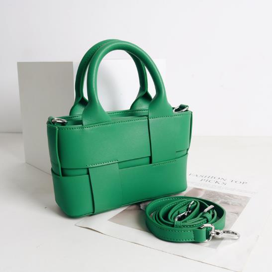 2023 レザー レディース バッグ 新作 ファッション ウォーブン ハンドバッグ シングル ショルダー クロスボディ