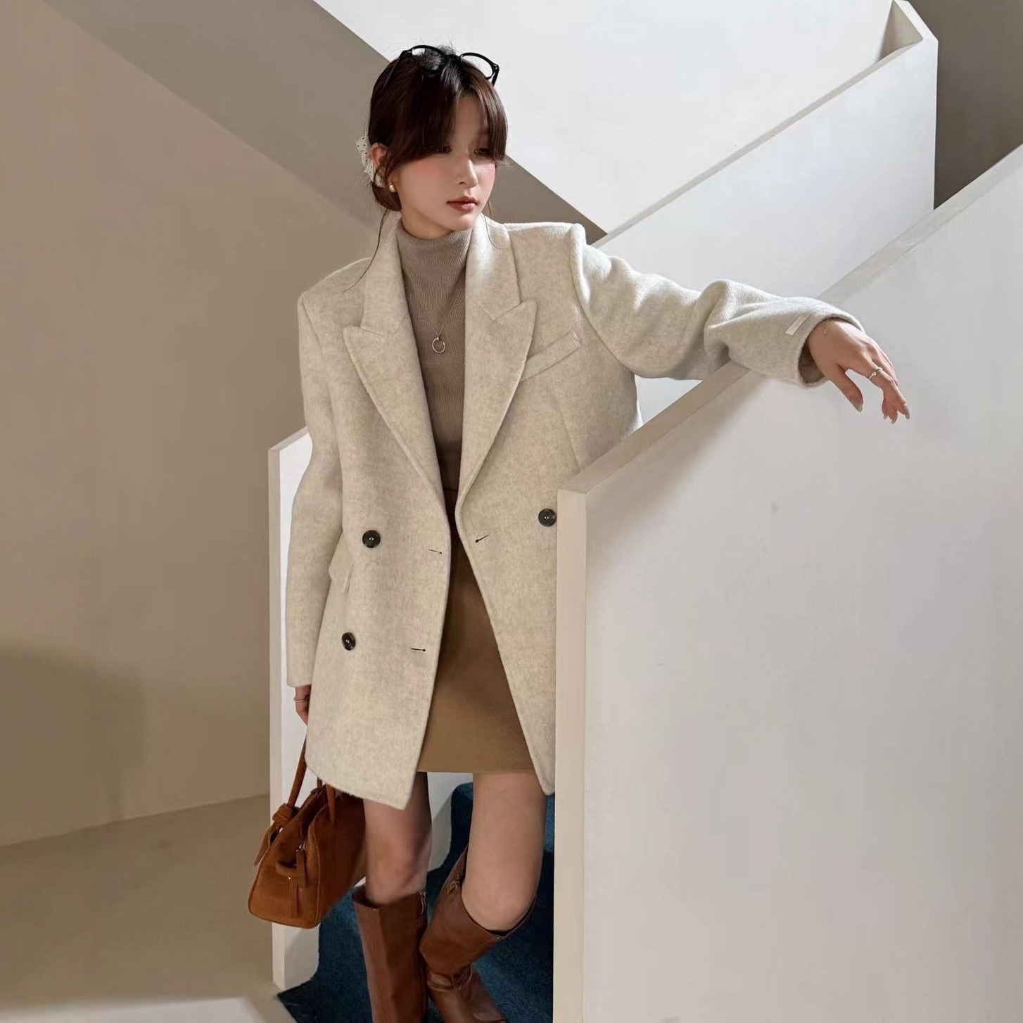 両面ウールコート スーツスタイル ミディアム丈 小ロング 毛足が厚く暖かいウールベルベット 両面ウールコート