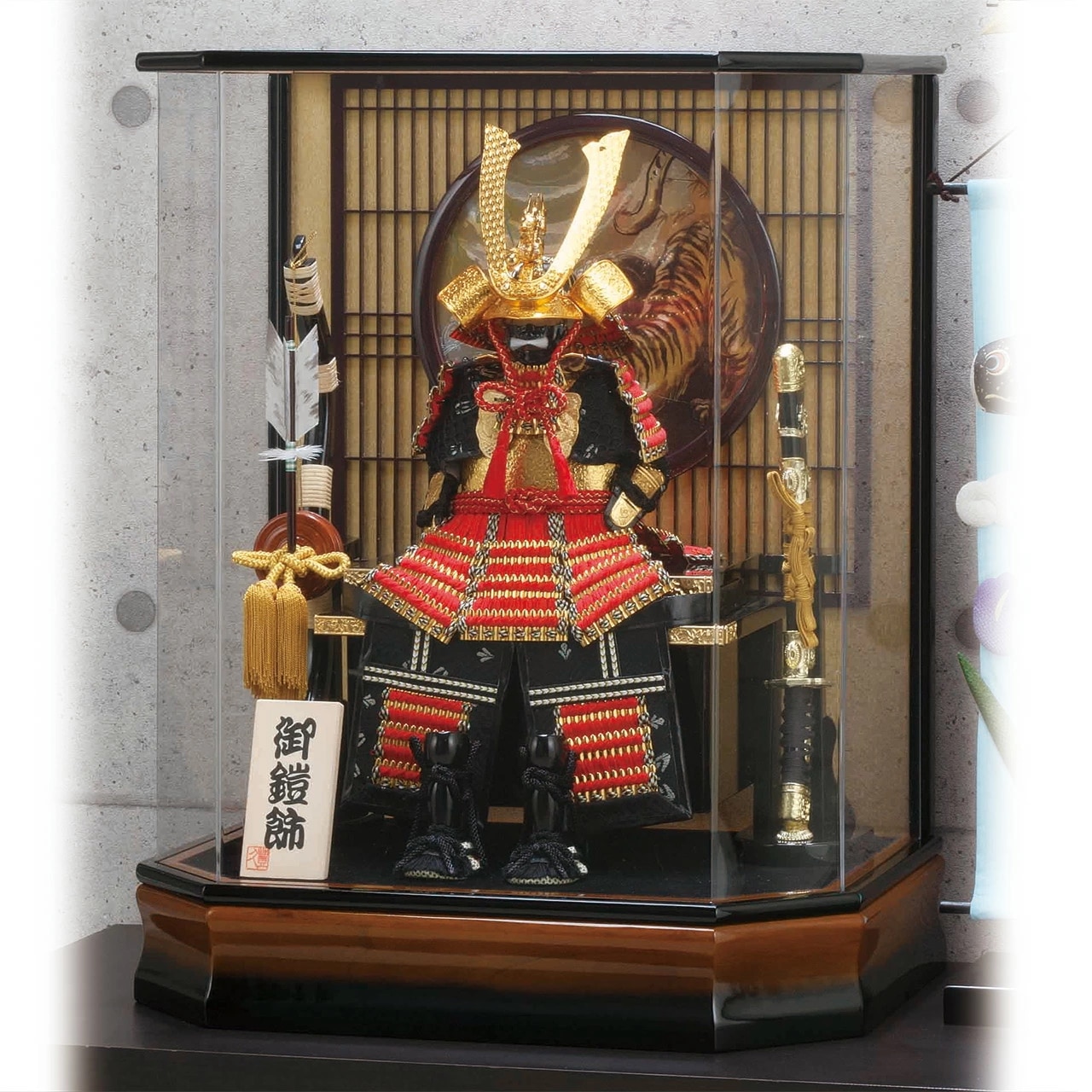 五月人形 5月人形 兜 鎧兜 2025年 手作り 初節句 送料無料 コンパクト ミニ アクリル ケース 新作 秀光 限定品 目玉商品 カッコイイ 買得 お得 人気 ランキング P93213