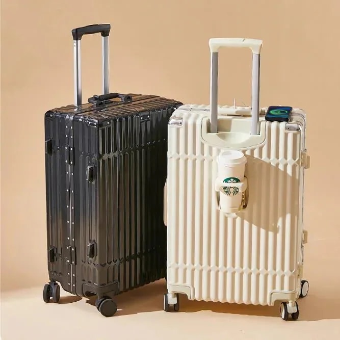 新作です スーツケース 韓国 キャリーケース です のアルミフレームです ロッドボックス 万向輪 大容量内蔵USBポートです 搭乗用スーツケース 静音 旅行バック 多色 キャリーバッグ 修学 旅行