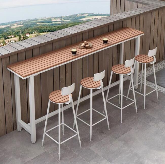 屋外木材バーテーブル　バーバルコニーオープンエアカフェミルクティーショップテーブルスチールフレーム　木製テーブル　防水防湿防錆テーブル屋外のバーテーブル