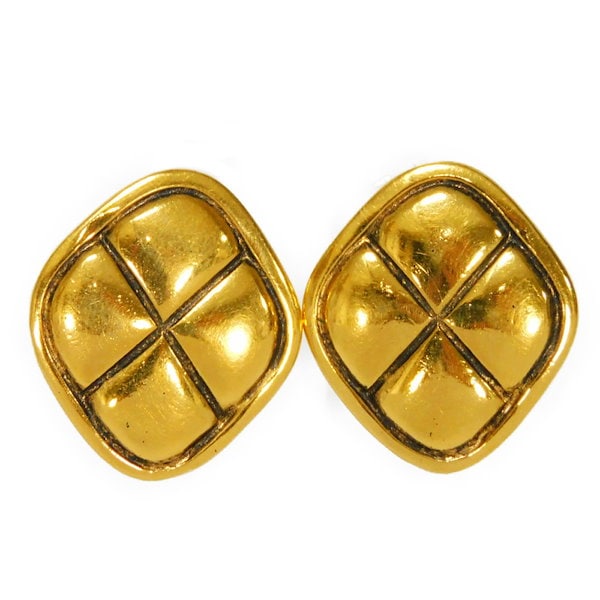 CHANEL ヴィンテージ　イヤリング Qoo10] CHANEL 【中古】 イヤリング 2438 ヴィンテ