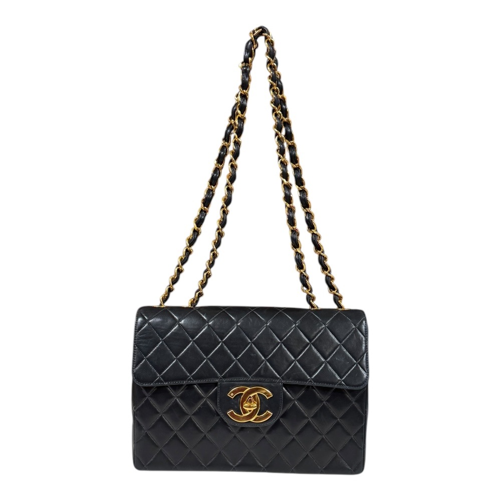 シャネル デカマトラッセ ショルダーバッグ ラムスキン ブラック CHANEL 中古 269,775円