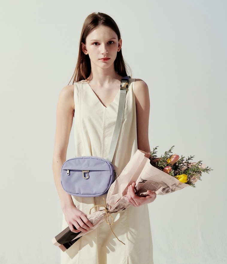 ACOC 日本未入荷 人気Essential Cross Bag