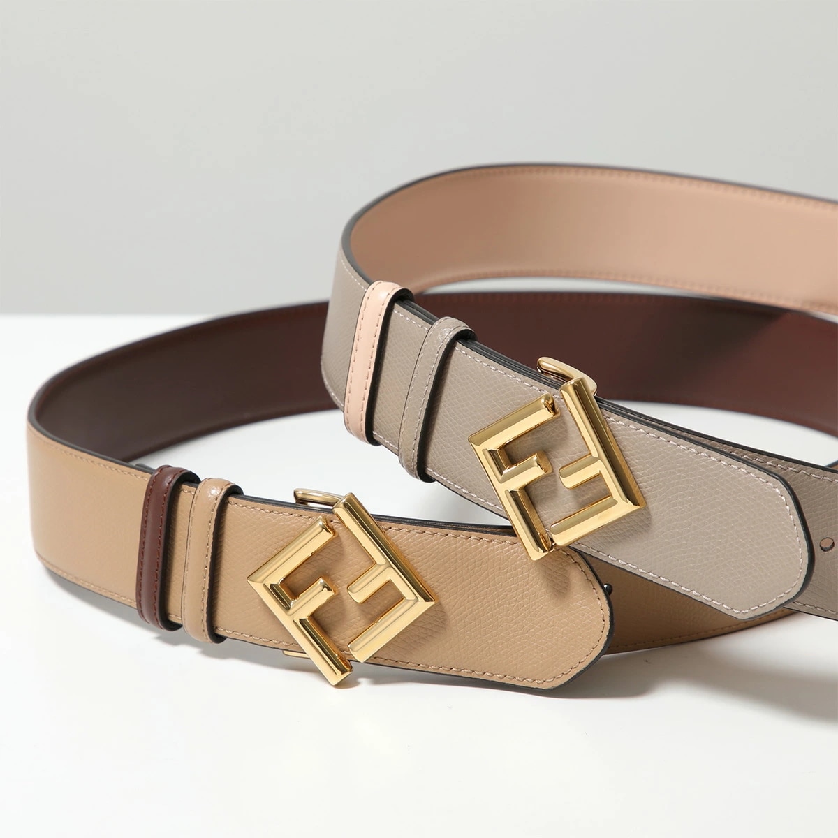 FENDI フェンディ ベルト 8C0736 ASUV レディース レザー リバーシブル FFダイヤモンド カラー2色