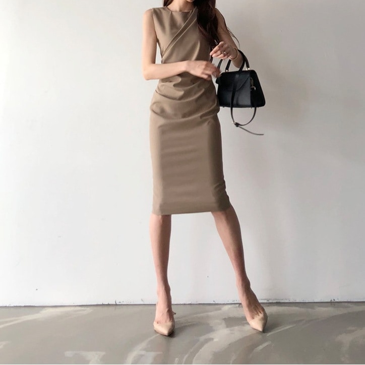 ノースリーブワンピ カジュアルワンピース ラウンドネックワンピース くすみカラーワンピース スカート ワンピース オールインワン ロングスカート コクーンスカート タイトスカート 膝下 ロング 7,921円