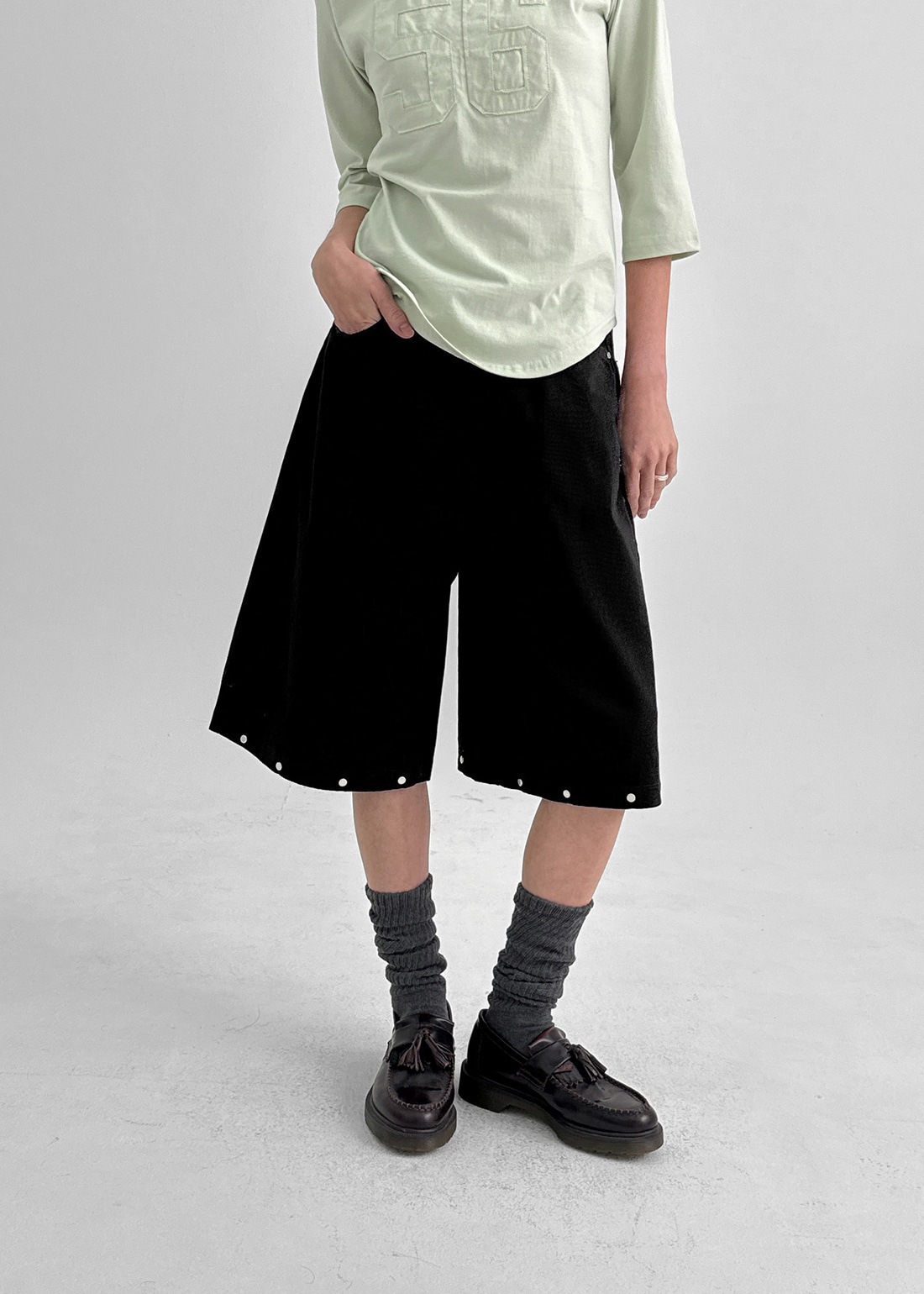 ヌアコットンスタッドバミューダパンツ