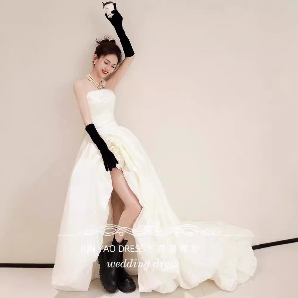 ワンピースドレスドレスライトウェディングドレス2025フロントショートバックロングトラベーションストラップレス胸胸レトロドレスドレスドレスドレスドレスメスの花嫁