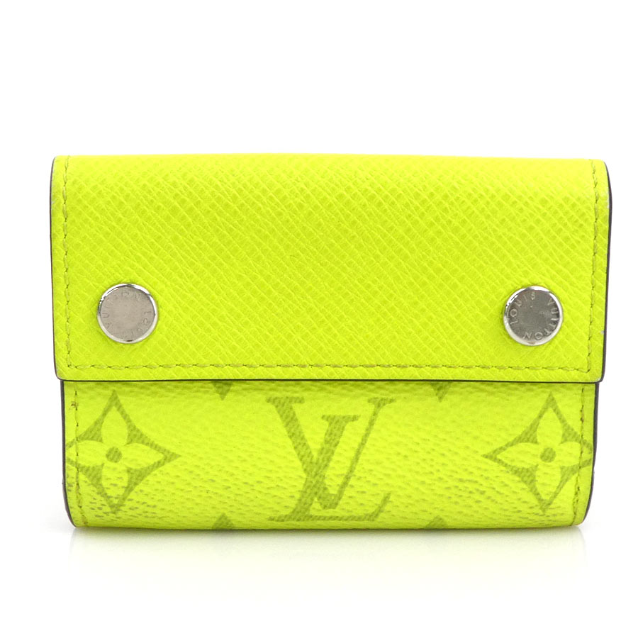 ルイ ヴィトン LOUIS VUITTON 三つ折り財布 タイガ ラマ ディスカバリー コンパクトウォレット PVC/レザー グリーンイエロー シルバー メンズ M67629 e61503