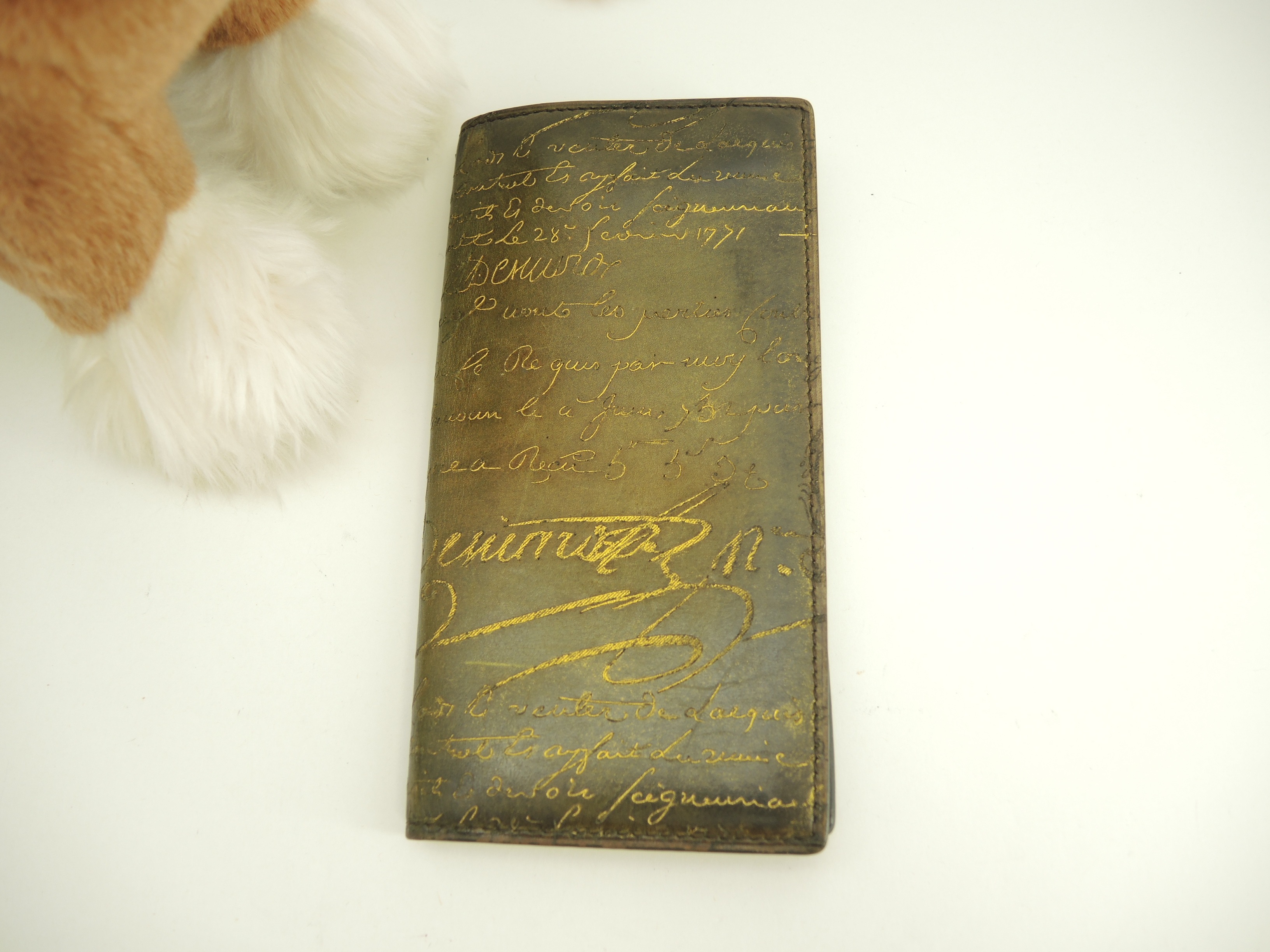 ロングウォレット サンタル カリグラフィ金茶 2つ折長財布@E0167