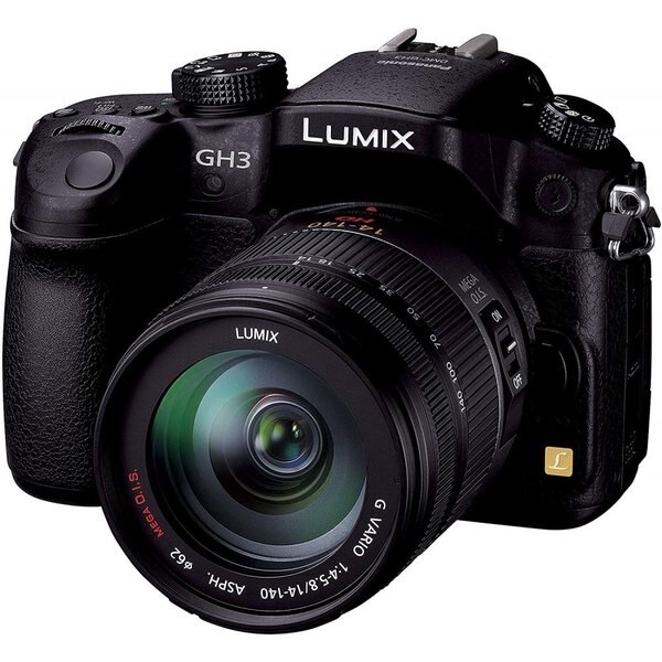【中古】パナソニック Panasonic GH3 レンズキット 高倍率ズームレンズ付属 ブラック SDカード付き 86,790円