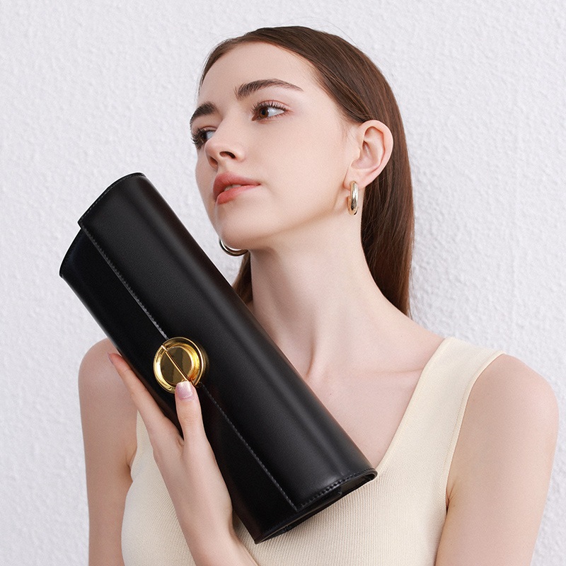 2023法棒バッグ本革女性バッグ軽豪華斜めシングル肩脇下バッグシンプルファッションハンドバッグ