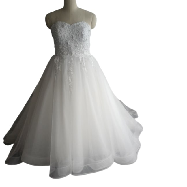 ウエディングドレス ベアトップ 花モチーフ ビーズ ラッフルフリル エレガント 拳式