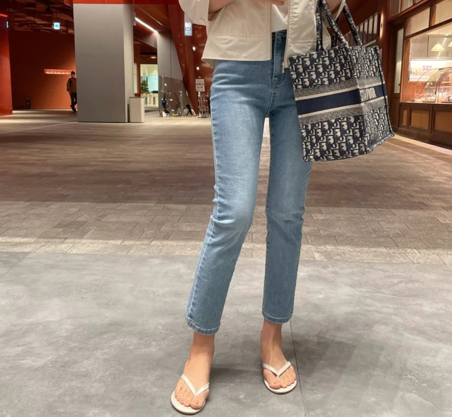 レディース パンツ ボトムス Gパン ストレートパンツ クロップドスカート 9分丈 細身 ストレート ファスナー ポケット ハイウエスト ブルーデニム 薄手 かわいい 大人可愛い シンプル カジュアル