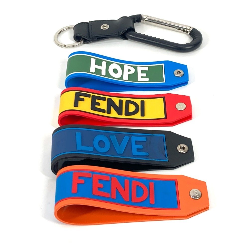 キーホルダー ロゴ カラビナ付き バッグチャーム ラバー マルチカラー