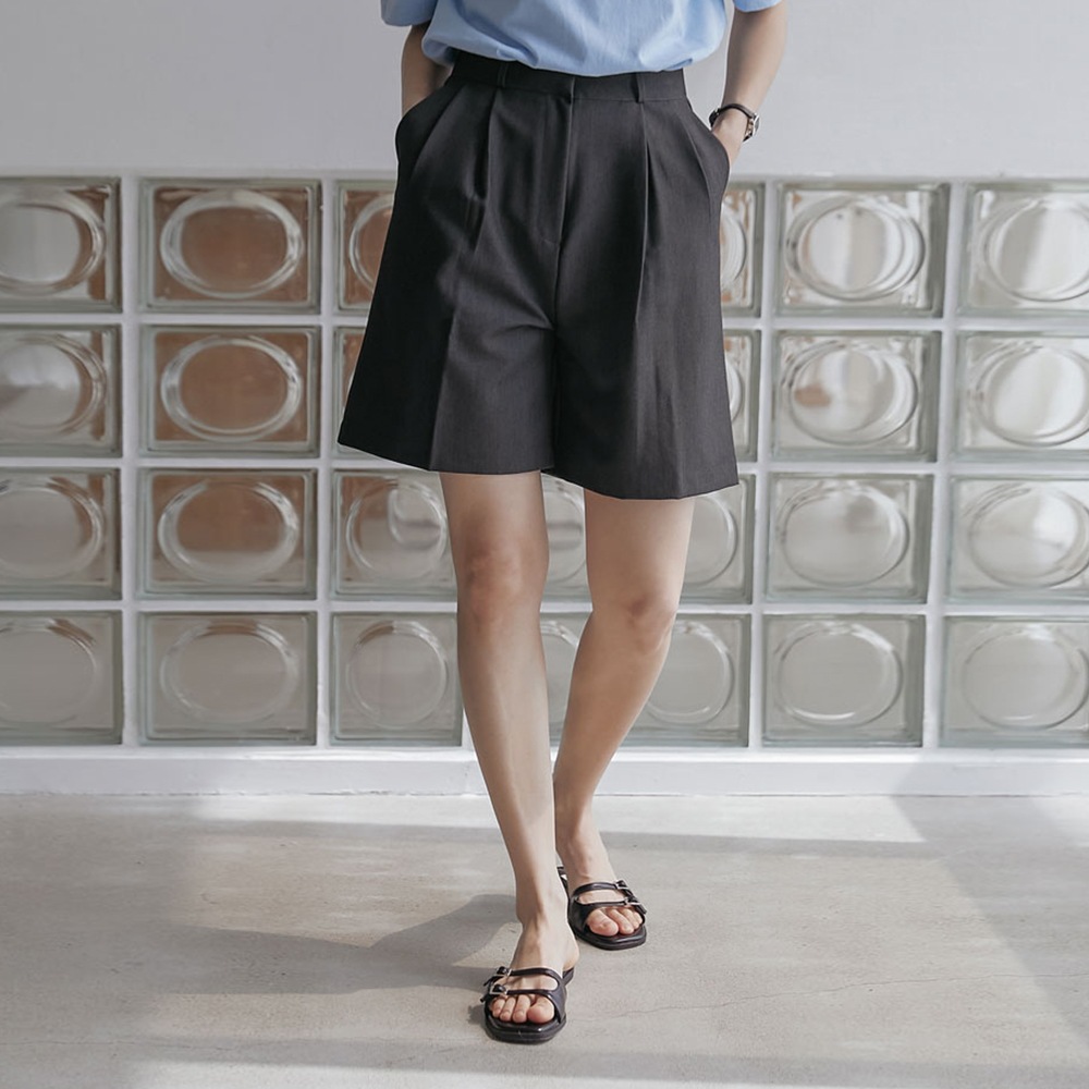 ハーフ・ショートパンツ Maxi Wide Sweat Bermuda Shorts Melange Grey baggy knee-length skater shorts - Grey Melange | Weekday WW