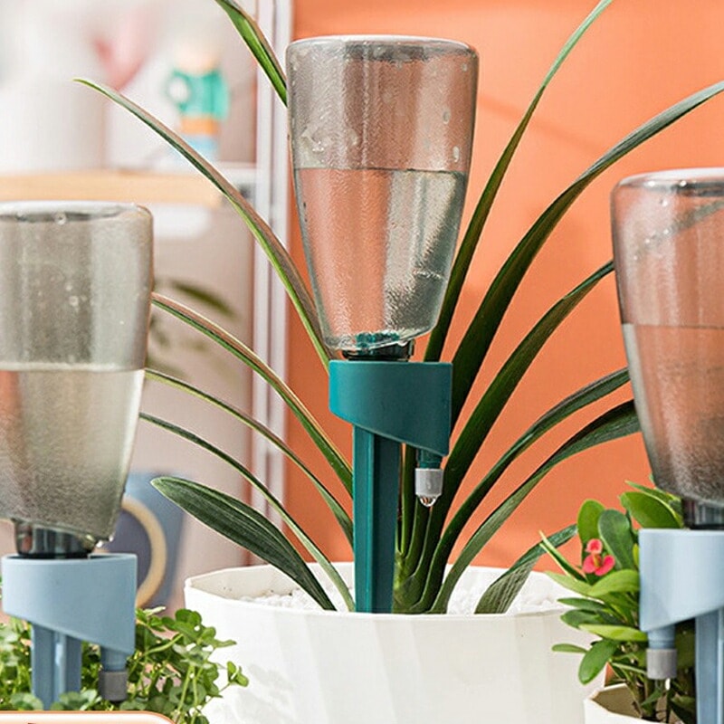 自動水やり器 ペットボトル 自動給水キャップ 水やり当番 自動給水器 2 4 812個セット 水やり機 家庭用 留守 水やり 自動 畑 自動水やり 自動散水用具 観葉植物 ペットボ 室内