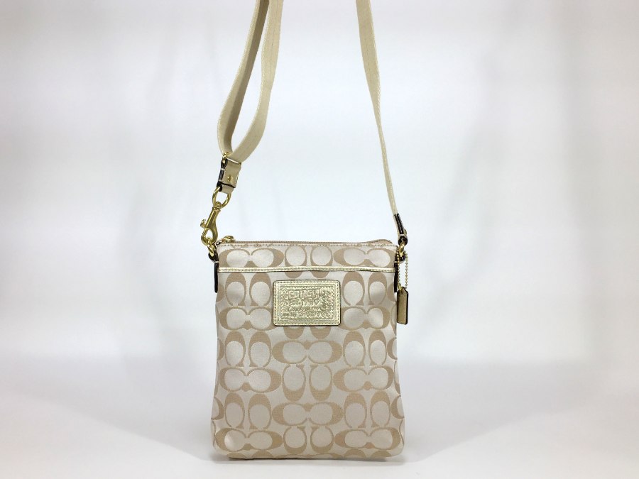 ショルダーバッグ シグネチャー キャンバス ベージュ系 【中古品】