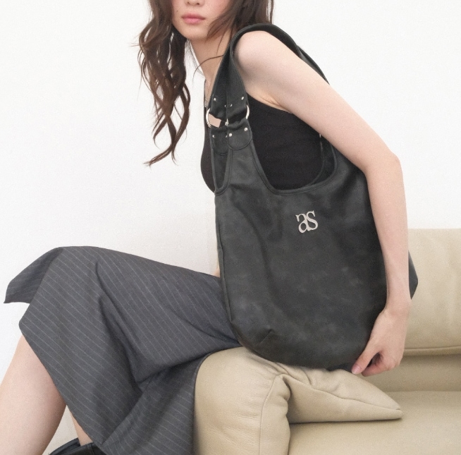 RICKY SHOULDER BAG / CRACK BLACK