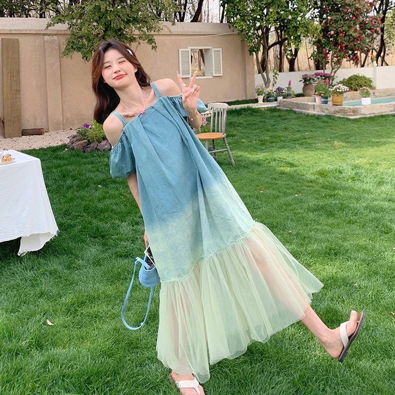 実際の撮影レトログラデーションストラップレスホルタードレス2024新しいフランスの光成熟したスタイルメッシュスプライシング休日ロングスカート