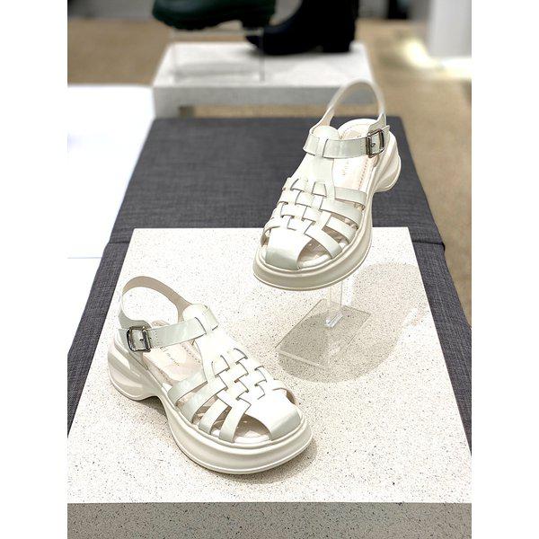 [坡州店] [] 女性チャンキーフィッシャーマンサンダル 712424024 5cm [2色]