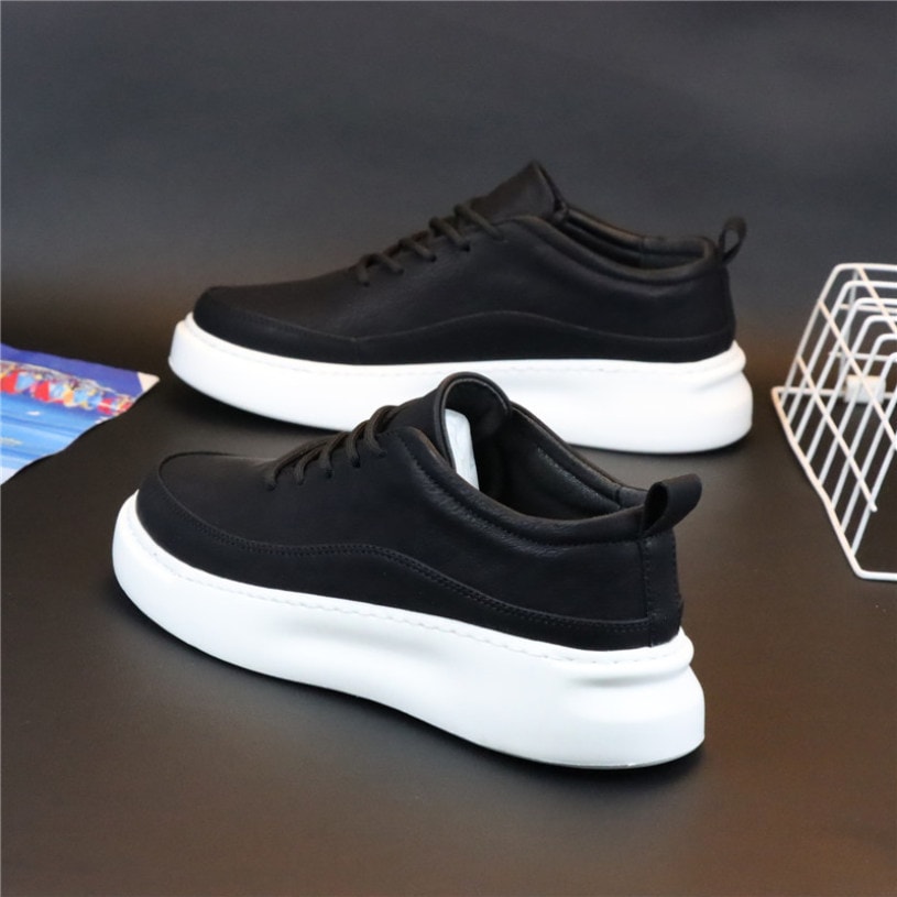 クーポン スニーカー メンズ 白 厚底 カジュアルシューズ スポーツシューズ 超軽量 ウォーキングシューズ 通勤 通学 日常着用 疲れない シューズ 仕事 抗菌防臭 滑りにくい メンズ 靴 大人 散歩