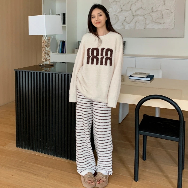 ルームウェア レディース 部屋着 上下セット 冬 もこもこ 着る毛布 ふわもこ クルーネック プルオーバー ルームウェア 裏起毛 ボーダー柄 秋冬 あったかい ふわふわ 可愛い 女性 ナイトウェア ボ