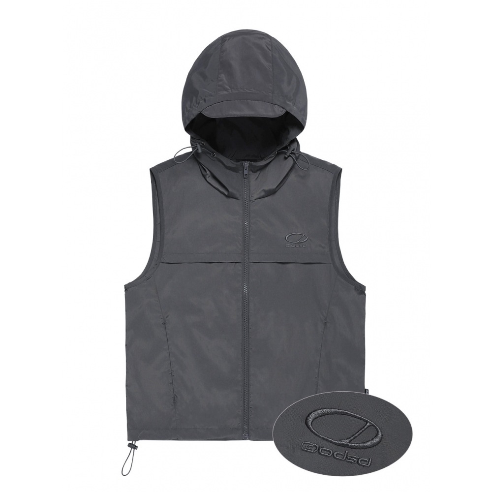 ODD STUDIO セミクロップドフードベストダークグレー