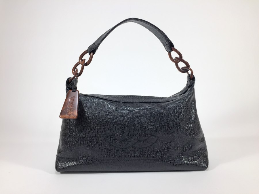 ショルダーバッグ キャビアスキン ココマーク レザー ブラック 【中古品】