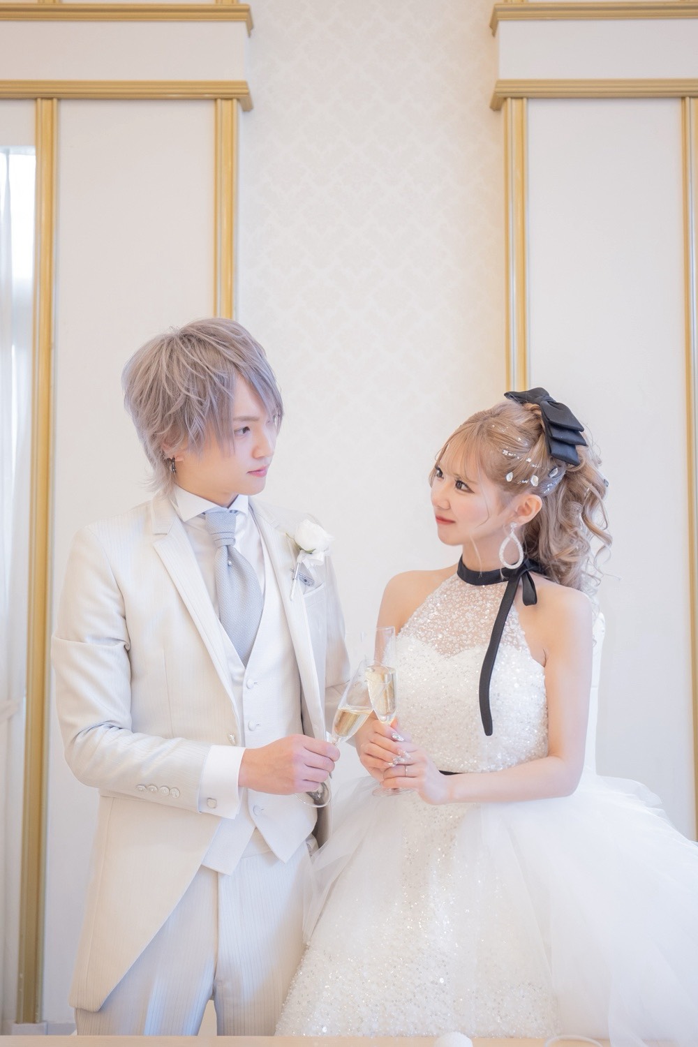 実例写真！ウエディングドレス ホルターネック インポートビジューレース 華やかなトレーン 前撮り もこもこドレス