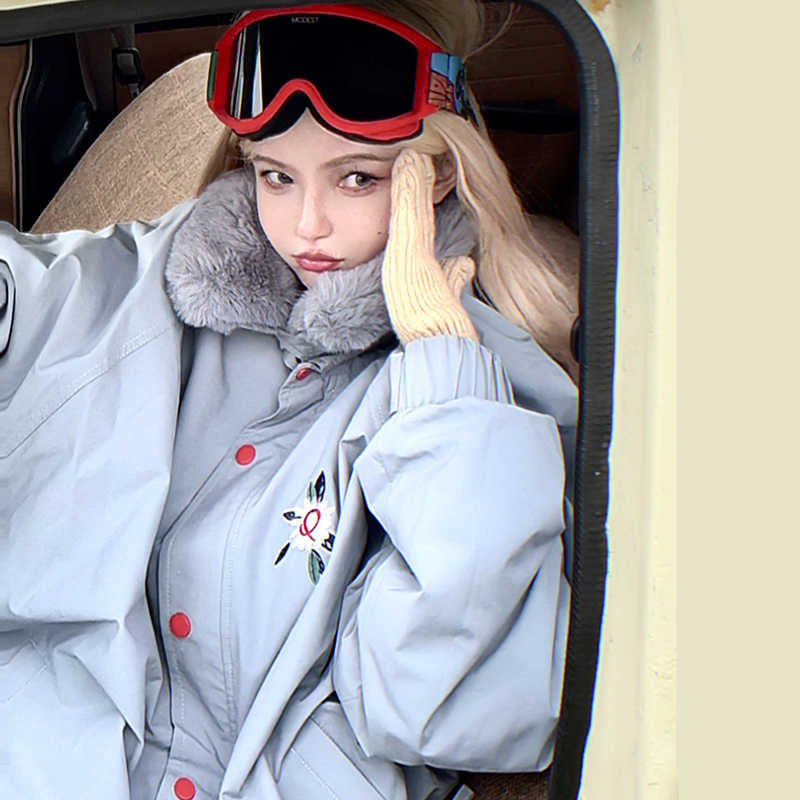 スノーボードウェア 2024 2025 上下セット レディース メンズ 防水15000 ジャケット アウター パンツ ピンク ブルー スノボー スキーウェア スノボウェア 韓国風 防水防寒防雪