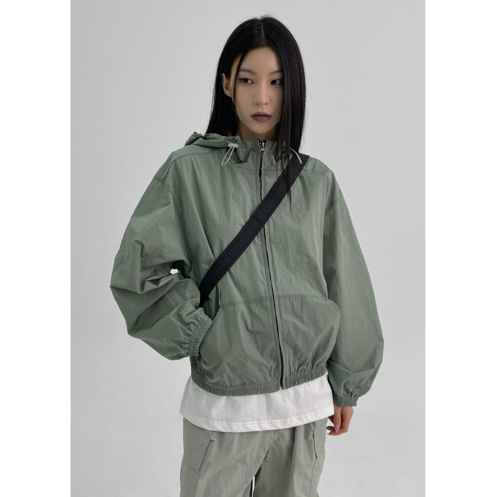 ブラックアップ [製] COONY ナイロンウィンドブレーカージャンパー 10,134円