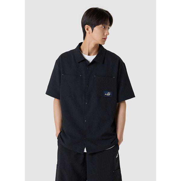 [] ユニ シアサッカー ルーズフィット 半袖シャツ BLK / QR223LJK61