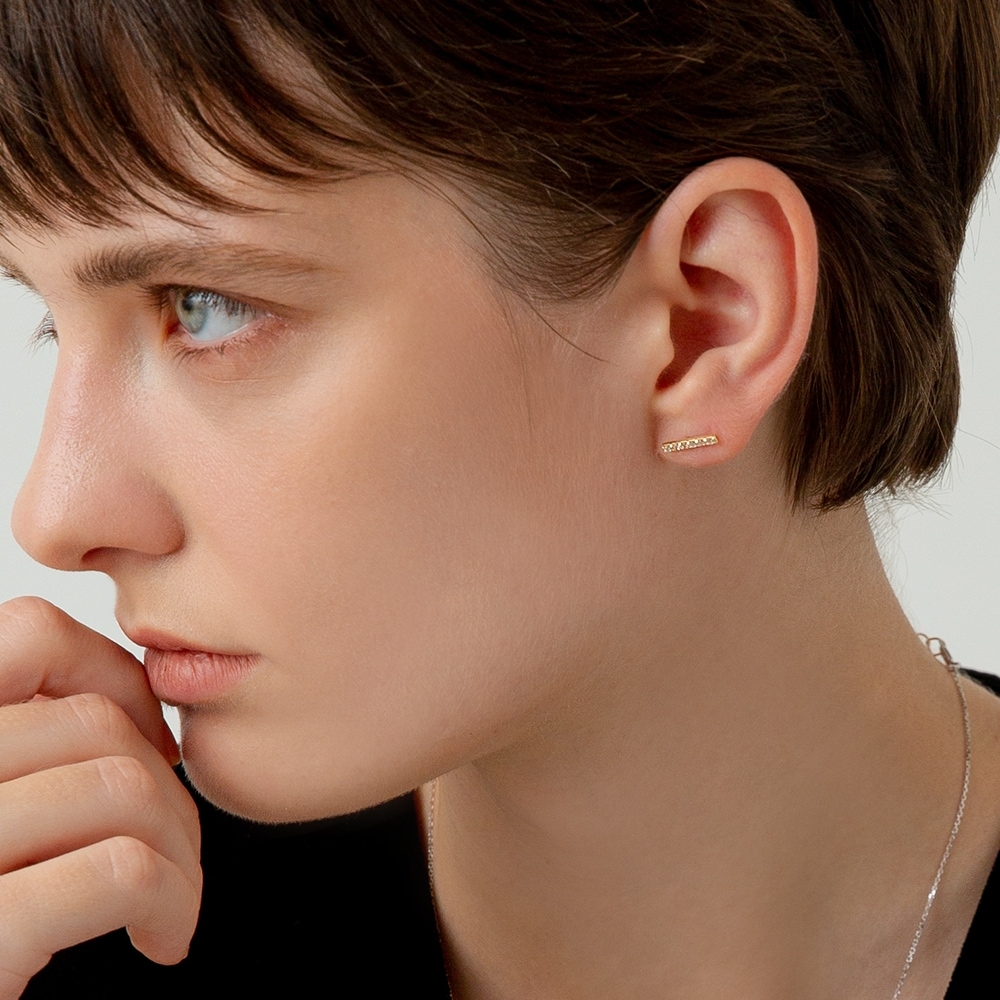 LUNNE 14k パヴェ Q スティックバーピアス (14K ゴールド) #E21 14,707円