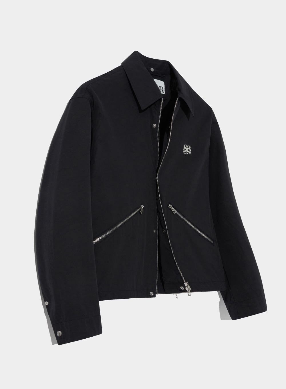 SATUR 黒 ジャンパー・ブルゾン SATUR(セター) ブルゾン(メンズ) - 海外通販のBUYMA