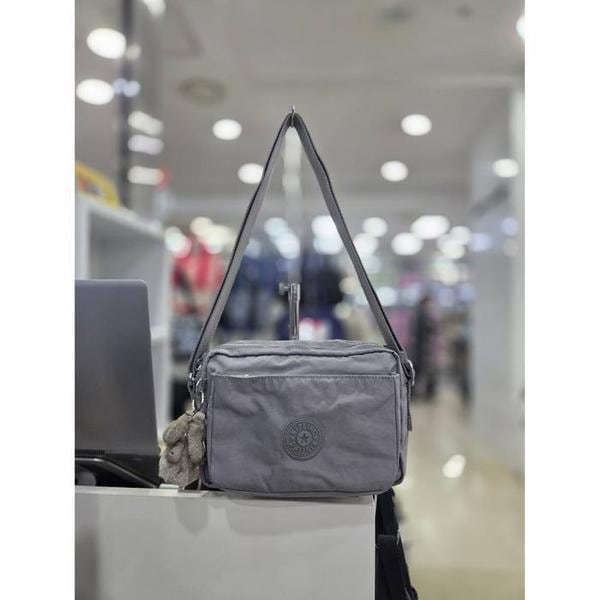 セーブゾーン05 デイリー旅行用クロスバック アベニューエム インフィニテグレー KPKI70768D (S45229873) 18,521円