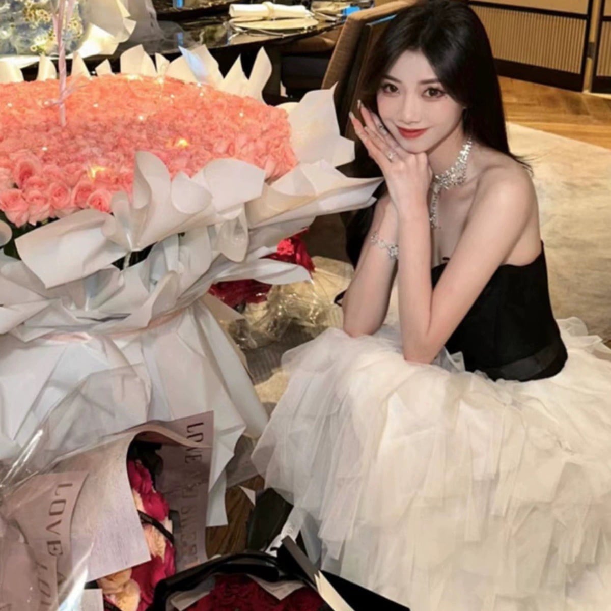 ライトウェディングドレスドレッシングガウン女性花嫁ドレス誕生日パーティー婚約ドレスレースビーズブドレス