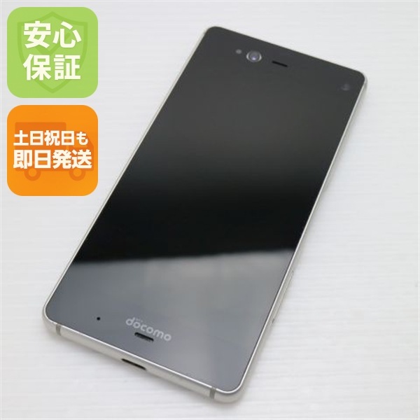 美品 F-01K arrows NX ホワイト スマホ DoCoMo 富士通 126