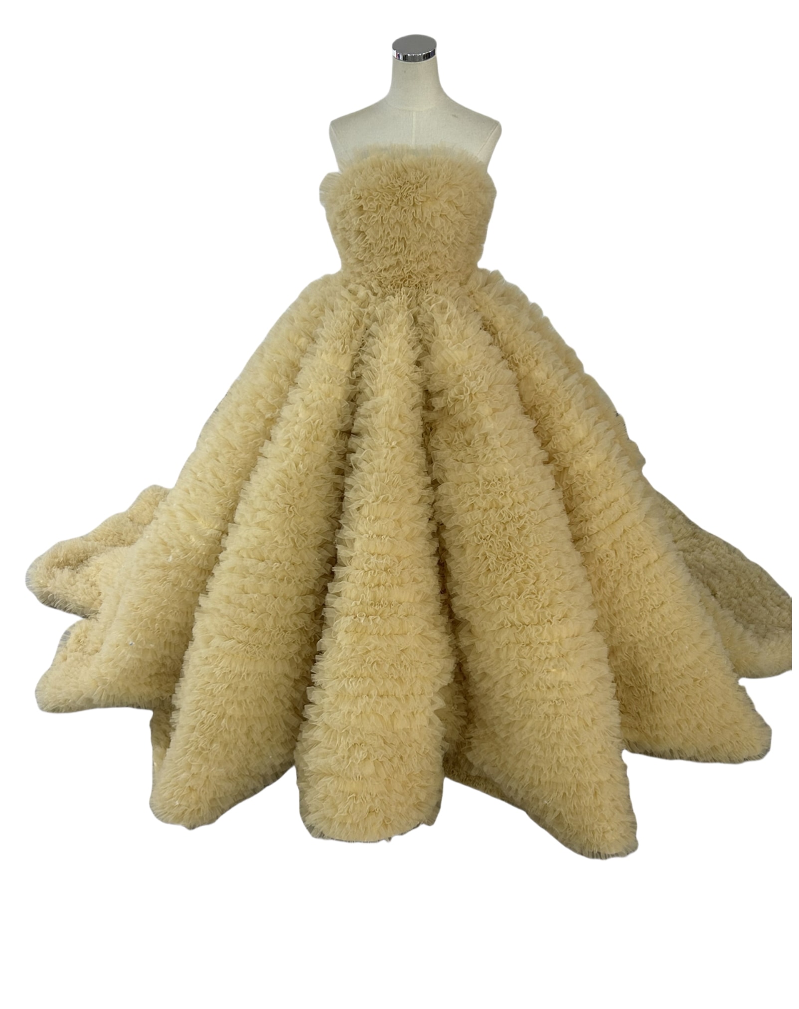 人気上昇！ウェディングドレス ベアトップ ボリュームドレス 華やかなトレーン ソフトチュール もこもこドレス