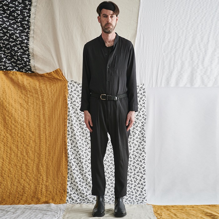 [送料無料]スミスアもースタンダップカラースリムフィットリネンジャンプスーツブラック