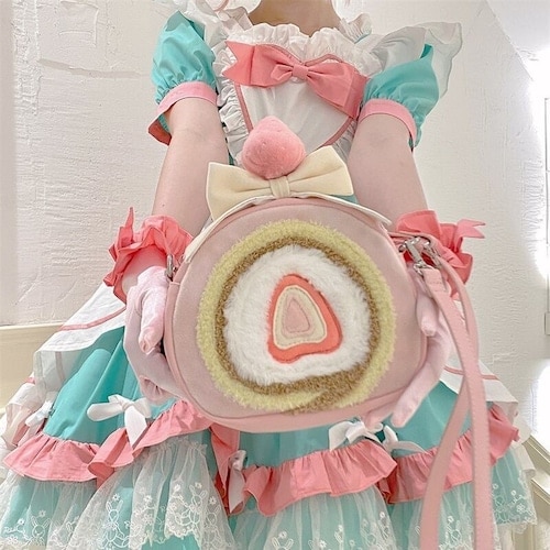 大きさが選べる 2wayイチゴロールバッグ 素敵な かわいい ショルダーバッグ クロスボディバッグ ユニークなデザイン ストロベリーケーキ型 6,821円